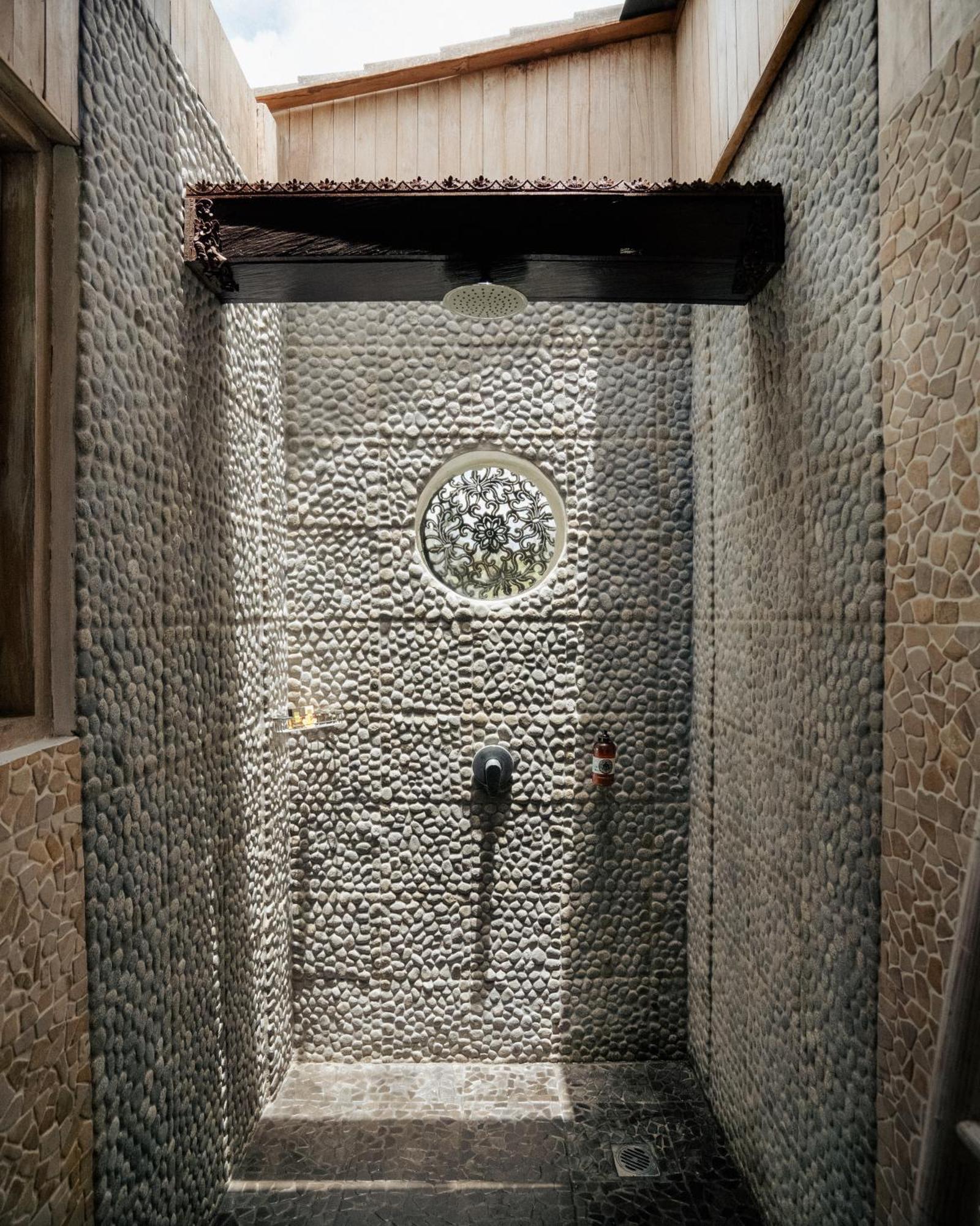 ホテル Basundari Retreat Ubud エクステリア 写真